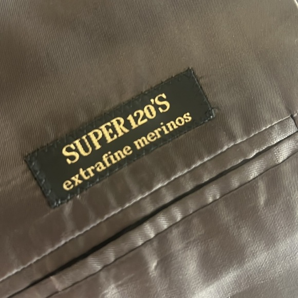 Corneliani men’s suit Italian made perfect condition. Black pin stripe - Picture 9 of 16